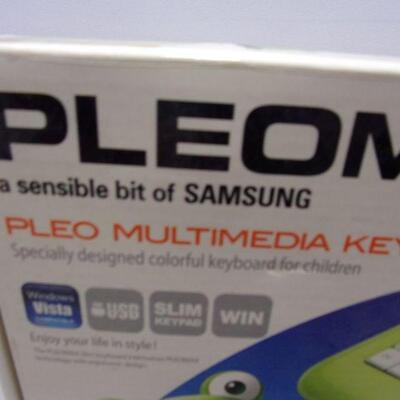 Lot 53 - PleoMax Samsung Multimedia Keyboard