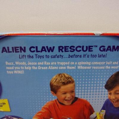 Lot 62 - Toy Story 3 - Alien Claw Rescue Game