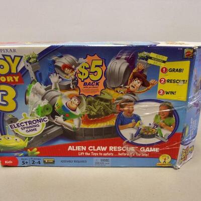 Lot 62 - Toy Story 3 - Alien Claw Rescue Game