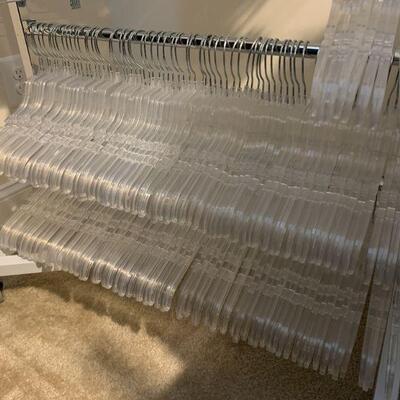 Plastic shirt hangers (Lot 3)