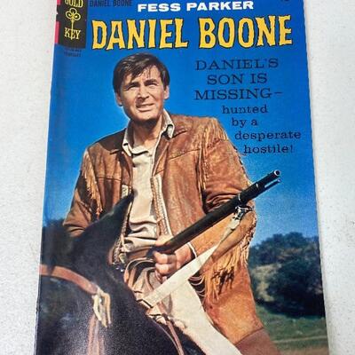 Lot # 208 S Vintage Gold Key Daniel Boone Fess Parker 1967 1968