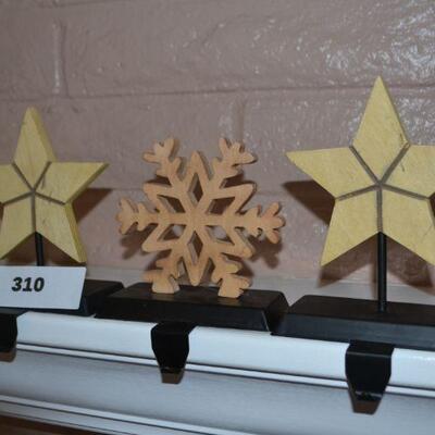 LOT 310 FOUR WOOD MANTLE STOCKING HOLDERS