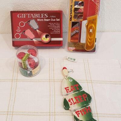 Lot 383: New Mens Ornament & Gift Lot