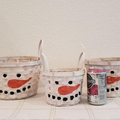 Lot 384: (3) Hallmark Nesting Snowman Baskets