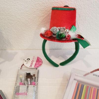Lot 386: NEW Gift Lot