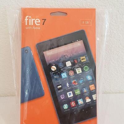 Lot 392:  NEW Kindle Fire 7 --- 8 GB