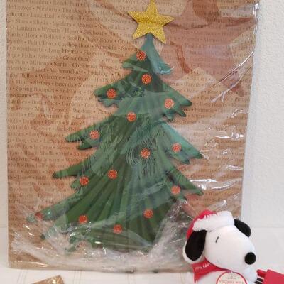 Lot 398: "Embellish Your Story" Magnets & Animated Snoopy