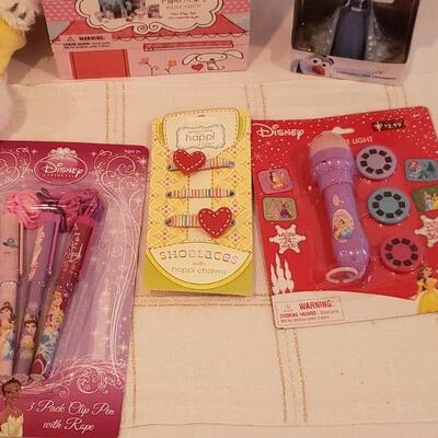 Lot 404:  NEW Gift Lot