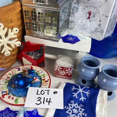 S - 314  Longaberger Snowflake Themed Gift Basket
