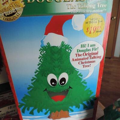 TALKING WREATH & TREE