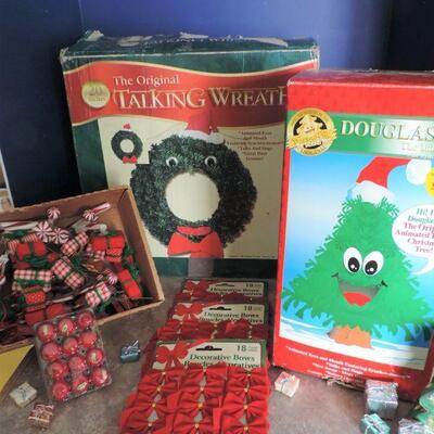 TALKING WREATH & TREE