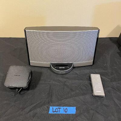 Lot 10 - Bose Sound Dock Portable Digital Music System
