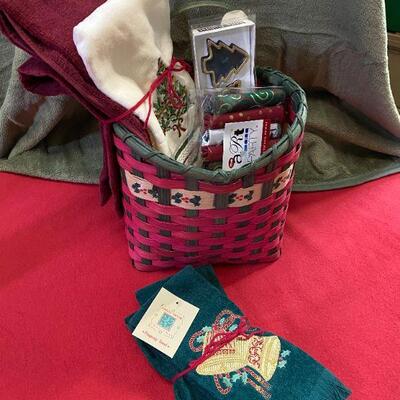 (Item 5)   Basket w/Candles, Hand Towels