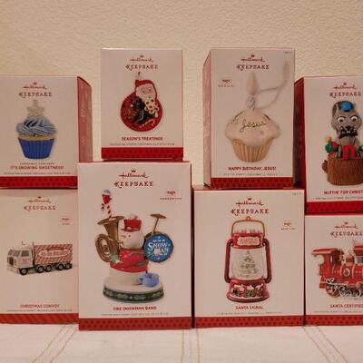 Lot 409: Assorted Hallmark Christmas Ornaments