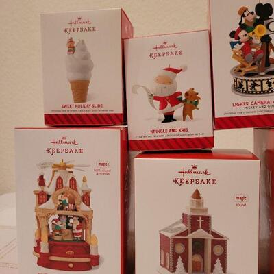 Lot 415: Assorted Hallmark Christmas Ornaments 