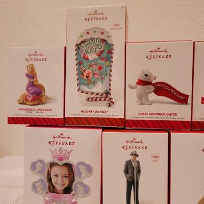Lot 416: Assorted Hallmark Christmas Ornaments 