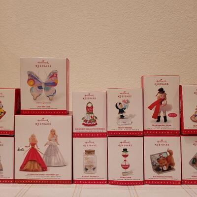 Lot 420: Assorted Hallmark Christmas Ornaments 