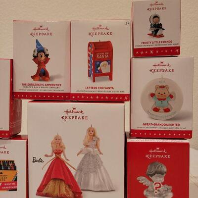 Lot 421: Assorted Hallmark Christmas Ornaments 