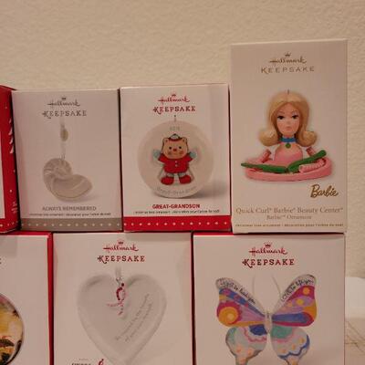 Lot 422: Assorted Hallmark Christmas Ornaments 