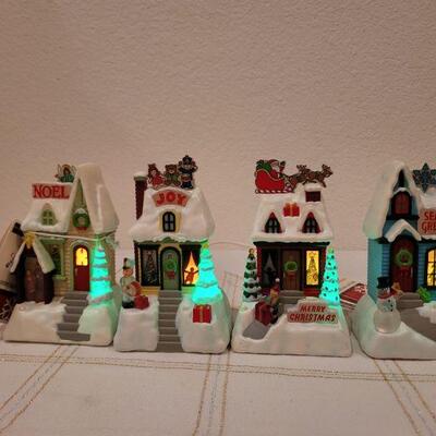 Lot 423: Assorted Synchronized Wireless Holiday Song Homes ALL TESTED A+