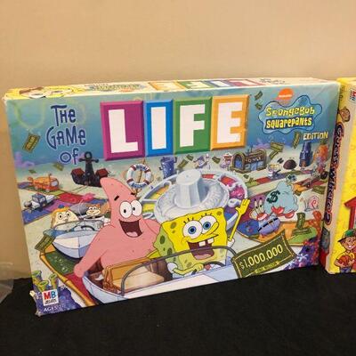 Lot 41 - Hand Held and Board Games 