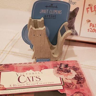 Lot 435:  New Cat Enthusiast Gift Lot