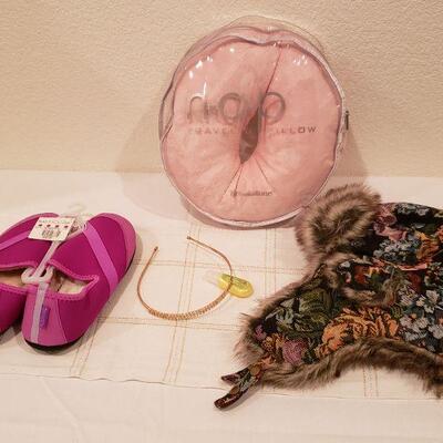 Lot 437:  NEW Gift Lot