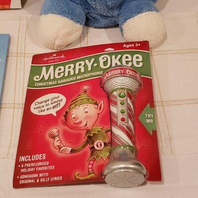 Lot 443: New Children's Gift Lot