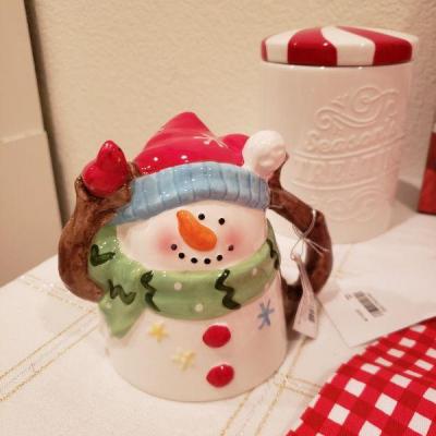 Lot 444: NEW Kitchen Holiday Cheer Lot
