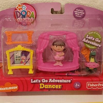 Lot 452: NEW Little Girl Gift Lot 