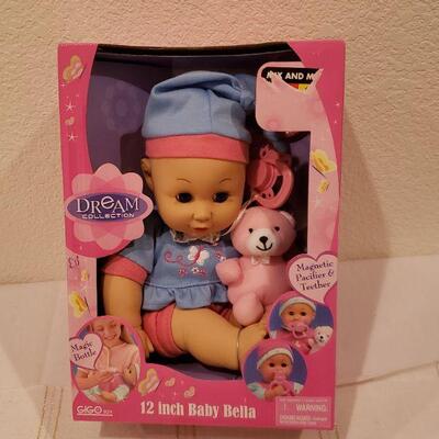 Lot 454: NEW Child's Gift Lot 