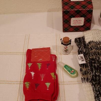 Lot 455:  NEW Ladies Gift Lot 
