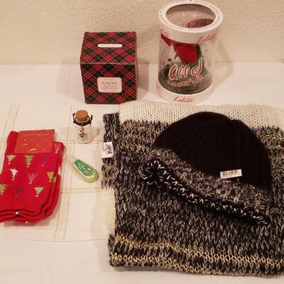 Lot 455:  NEW Ladies Gift Lot 