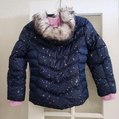 Lot 458: NEW Girls Size 10/12 Coat