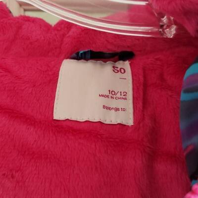 Lot 460: NEW Girls Size 10/12 Coat