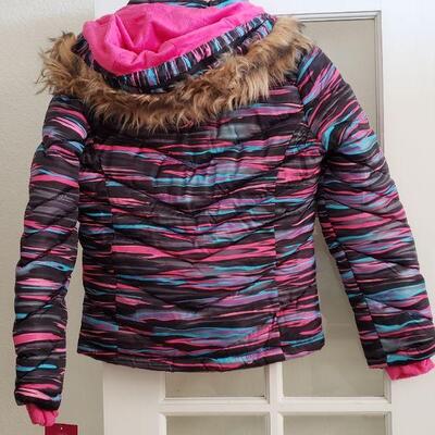 Lot 460: NEW Girls Size 10/12 Coat