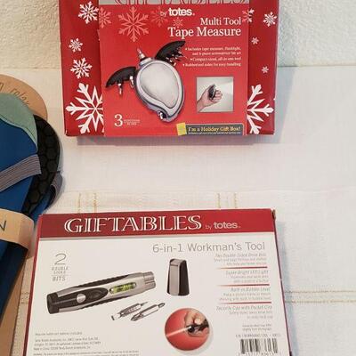 Lot 463: New Mens Gift Lot 