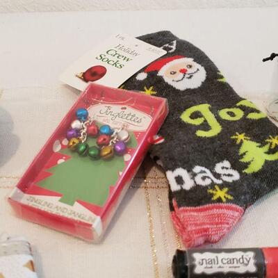 Lot 465:  NEW Gift Lot