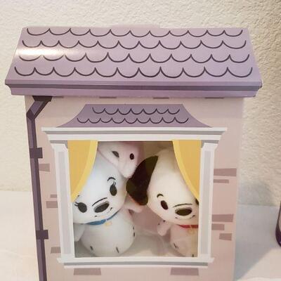 Lot 467: New Gift Lot