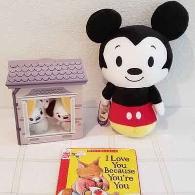 Lot 467: New Gift Lot