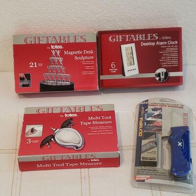 Lot 468: NEW Mens Gift Lot