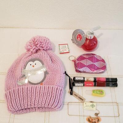Lot 469: New Gift Lot