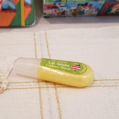 Lot 471: NEW Gift Lot