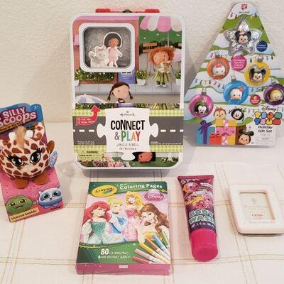 Lot 472: NEW Gift Lot 