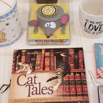 Lot 473: NEW Cat Enthusiast Gift Lot