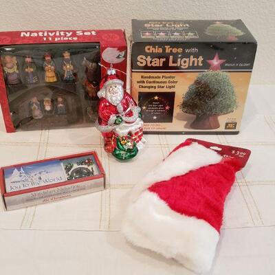 Lot 477: NEW Chia Christmas Tree, Mini Tree Skirt, Nativity, Music Box & Ornament 