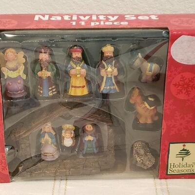 Lot 477: NEW Chia Christmas Tree, Mini Tree Skirt, Nativity, Music Box & Ornament 
