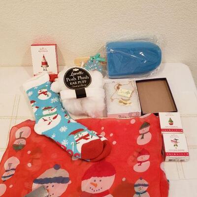 Lot 479: NEW Gift Lot