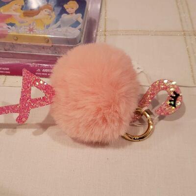 Lot 483: New Gift Lot