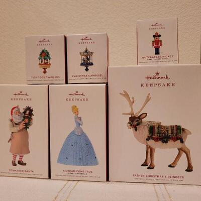 Lot 490: Assorted Hallmark Christmas Ornaments 
